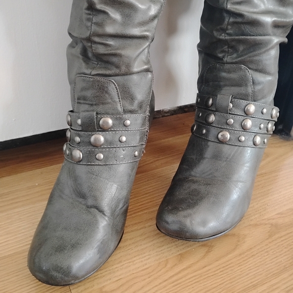 Rinaldi Leather Studded Boots - Picture 5 of 14